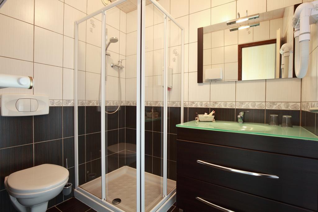 Logis Hotel Le Vetine Ле-Вальтен Номер фото