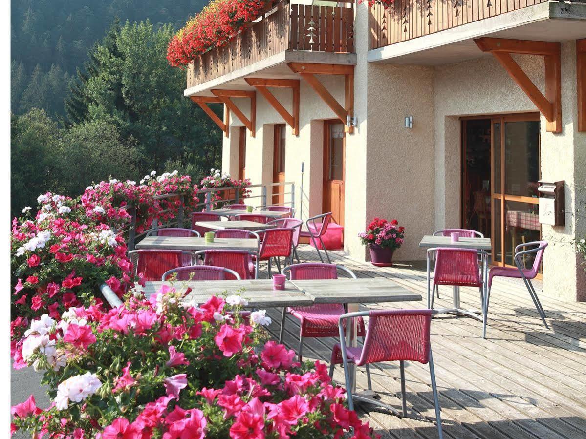Logis Hotel Le Vetine Ле-Вальтен Экстерьер фото